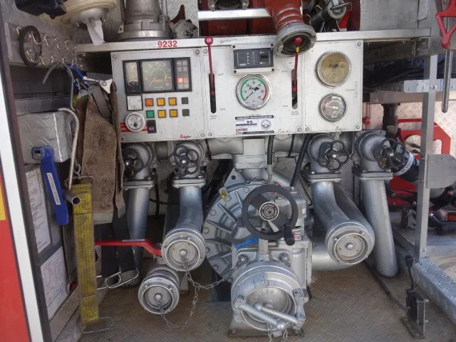 MAN 15 224-with winch 2500liter tank manual gearbox ,ziegler pomp - Gaisrinė mašina: foto 4 MAN 15 224-with winch 2500liter tank manual gearbox ,ziegler pomp - Gaisrinė mašina: foto 4