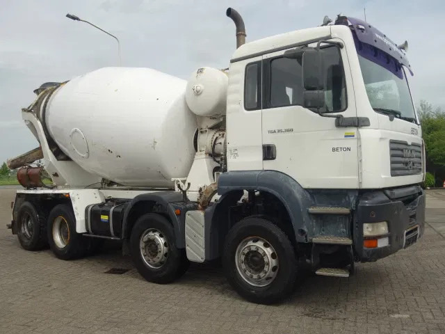 MAN TGA 35.360 8X4 MIXER STEEL SPRINGS BIG AXELS MANUAL FEUL POMP - Betonvežis: foto 1 MAN TGA 35.360 8X4 MIXER STEEL SPRINGS BIG AXELS MANUAL FEUL POMP - Betonvežis: foto 1