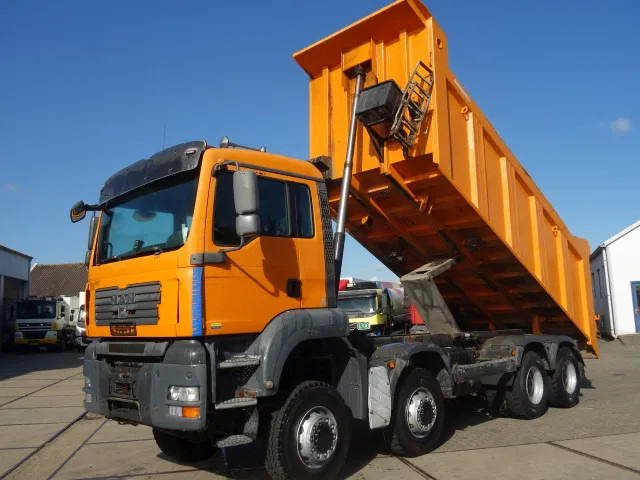 MAN TGA 41-440 8X6 MANUAL GEARBOX 22M3 MEILLER TIPPER - Savivartis sunkvežimis: foto 1 MAN TGA 41-440 8X6 MANUAL GEARBOX 22M3 MEILLER TIPPER - Savivartis sunkvežimis: foto 1