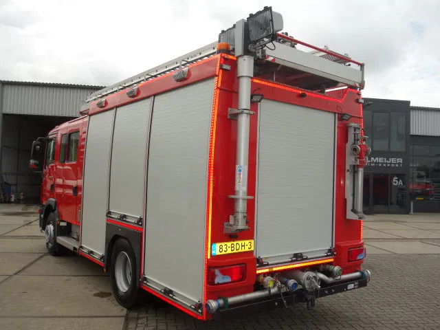 MAN TGM 15.250 FIRE TRUCK,2000 LITER TANK, FOAM TANK, AIRCO - Gaisrinė mašina: foto 3 MAN TGM 15.250 FIRE TRUCK,2000 LITER TANK, FOAM TANK, AIRCO - Gaisrinė mašina: foto 3