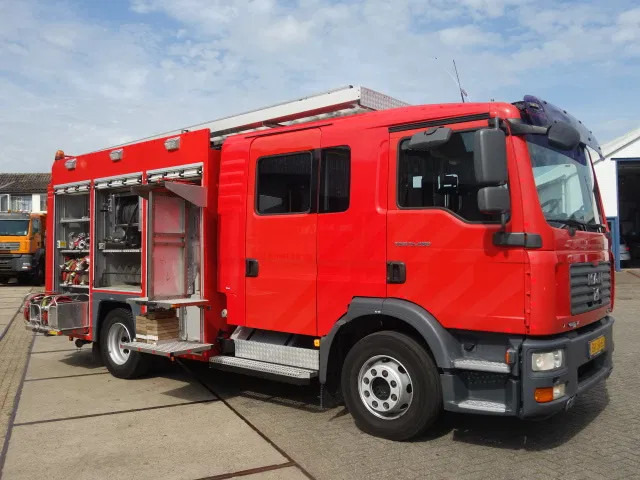 MAN TGM 15.290 15-280 BOMBEROS FIRE TRUCK, 3000 LITER PER MIN - Gaisrinė mašina: foto 5 MAN TGM 15.290 15-280 BOMBEROS FIRE TRUCK, 3000 LITER PER MIN - Gaisrinė mašina: foto 5