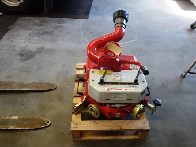 Mercedes-Benz 1325 MOBIL WATER CANON - Gaisrinė mašina: foto 1 Mercedes-Benz 1325 MOBIL WATER CANON - Gaisrinė mašina: foto 1