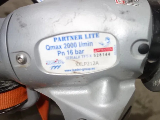 Mercedes-Benz 1325 WATER CANON - Gaisrinė mašina: foto 3 Mercedes-Benz 1325 WATER CANON - Gaisrinė mašina: foto 3