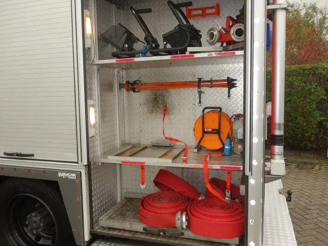 Mercedes-Benz 1325 godiva pump bomberos - Gaisrinė mašina: foto 3 Mercedes-Benz 1325 godiva pump bomberos - Gaisrinė mašina: foto 3