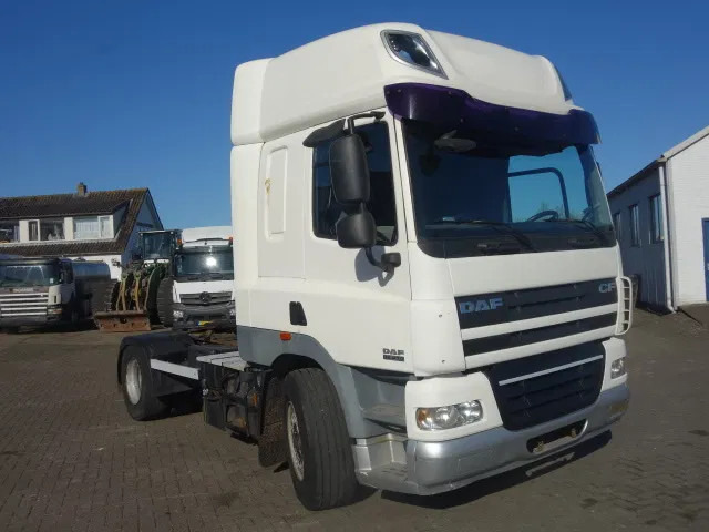 DAF CF 410 - Vilkikas: foto 2 DAF CF 410 - Vilkikas: foto 2
