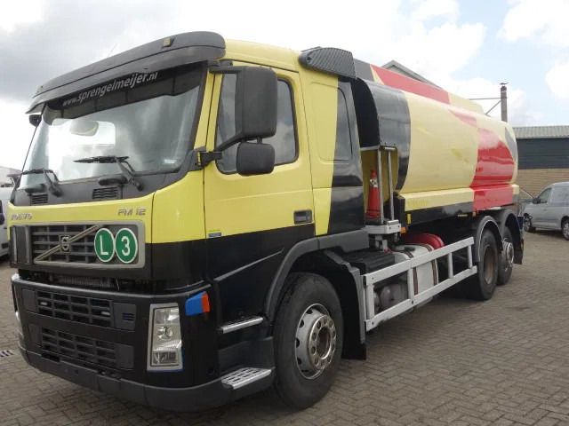 Volvo FM 12 18500liter tank,AIRCO,MANUAL GEARBOX - Autocisterna: foto 1 Volvo FM 12 18500liter tank,AIRCO,MANUAL GEARBOX - Autocisterna: foto 1