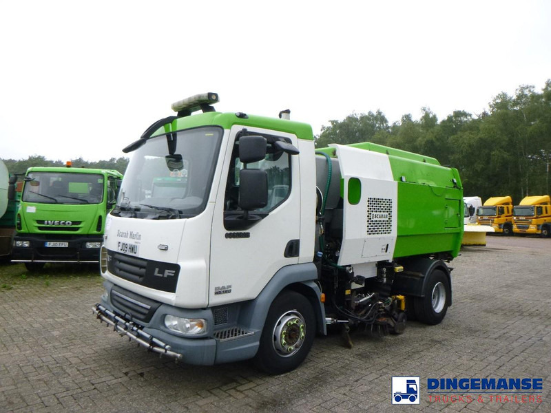 DAF LF 45.180 Scarab Merlin street sweeper 4x2 - Gatvių šlavimo mašina: foto 1 DAF LF 45.180 Scarab Merlin street sweeper 4x2 - Gatvių šlavimo mašina: foto 1
