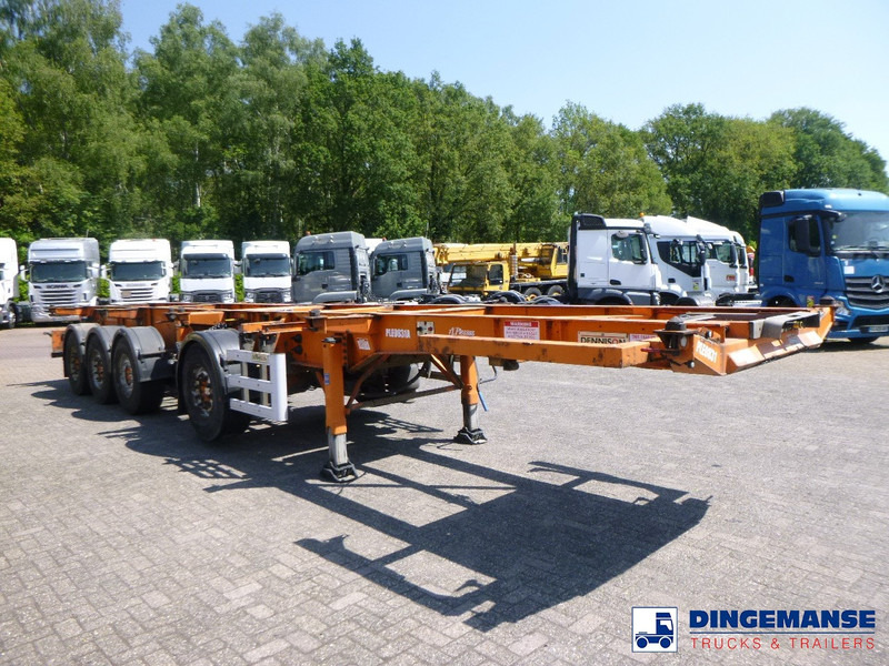 Dennison 4-axle container combi trailer (3 + 1 axles) 20-30-40-45 ft - Konteineris-vežimus/ Sukeisti kūną puspriekabė: foto 2 Dennison 4-axle container combi trailer (3 + 1 axles) 20-30-40-45 ft - Konteineris-vežimus/ Sukeisti kūną puspriekabė: foto 2