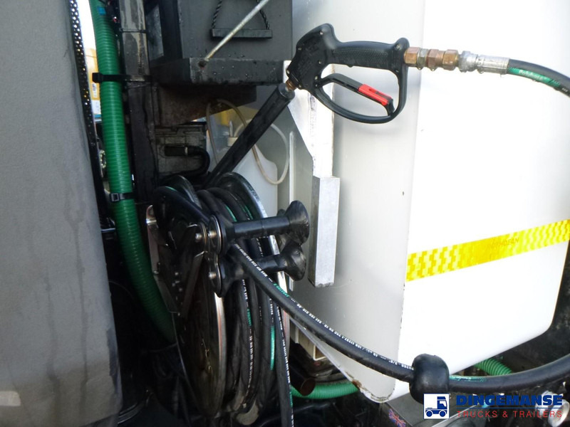 Gatvių šlavimo mašina Iveco Eurocargo ML150E22 4x2 Scarab Mistral 6.2 m3 sweeper: foto 10 Gatvių šlavimo mašina Iveco Eurocargo ML150E22 4x2 Scarab Mistral 6.2 m3 sweeper: foto 10