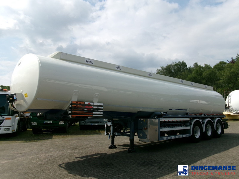 LAG Fuel tank alu 44.5 m3 / 6 + pump - Puspriekabė cisterna: foto 1 LAG Fuel tank alu 44.5 m3 / 6 + pump - Puspriekabė cisterna: foto 1