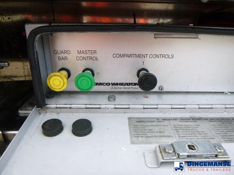 Puspriekabė cisterna LAG Jet fuel tank alu 44.5 m3 / 1 comp: foto 17 Puspriekabė cisterna LAG Jet fuel tank alu 44.5 m3 / 1 comp: foto 17