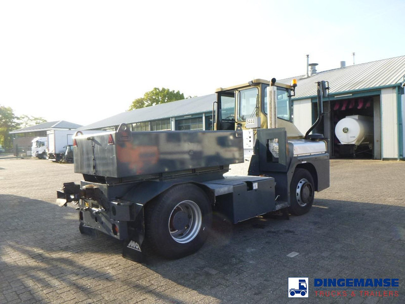 MOL RM 255 4X4 terminal drawbar tractor 150 ton - Terminalų vilkikas: foto 4 MOL RM 255 4X4 terminal drawbar tractor 150 ton - Terminalų vilkikas: foto 4