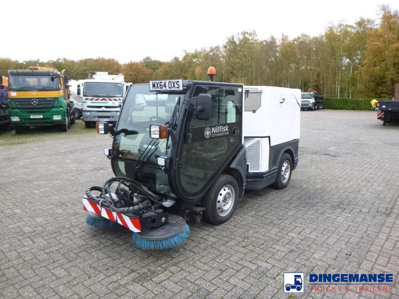 Nilfisk City Ranger CR 3500 Street sweeper - Gatvių šlavimo mašina: foto 1 Nilfisk City Ranger CR 3500 Street sweeper - Gatvių šlavimo mašina: foto 1