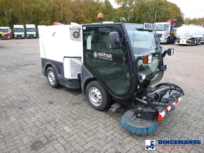 Nilfisk City Ranger CR3500 street sweeper - Gatvių šlavimo mašina: foto 2 Nilfisk City Ranger CR3500 street sweeper - Gatvių šlavimo mašina: foto 2