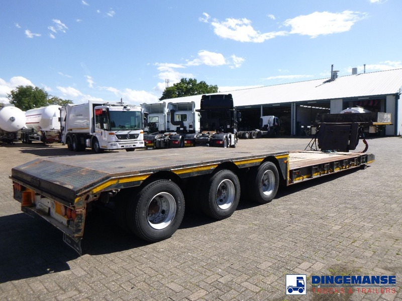 Nooteboom 3-axle lowbed trailer 33 t / extendable 8.5 m - Žemo profilio platforma puspriekabė: foto 4 Nooteboom 3-axle lowbed trailer 33 t / extendable 8.5 m - Žemo profilio platforma puspriekabė: foto 4