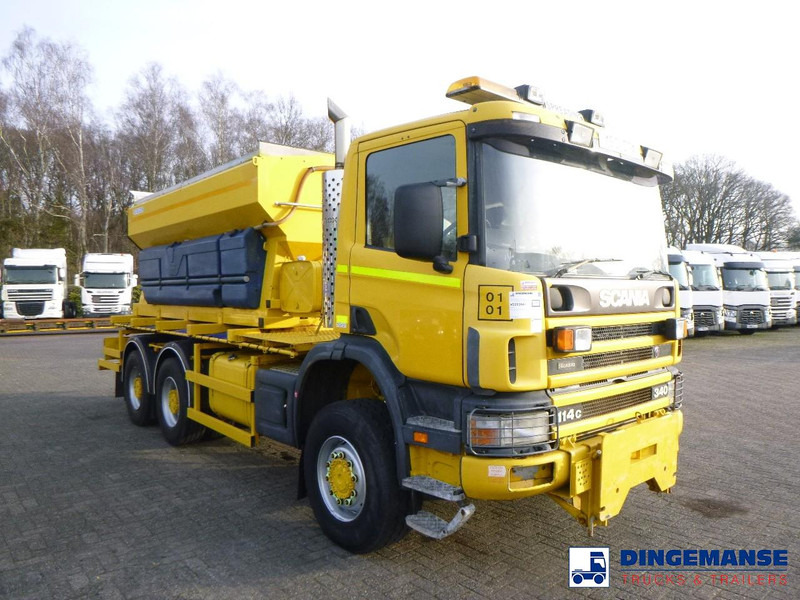 Scania P114-340 CB 6X6 RHD gritter / snow plough - Sniego valymo mašina: foto 2 Scania P114-340 CB 6X6 RHD gritter / snow plough - Sniego valymo mašina: foto 2