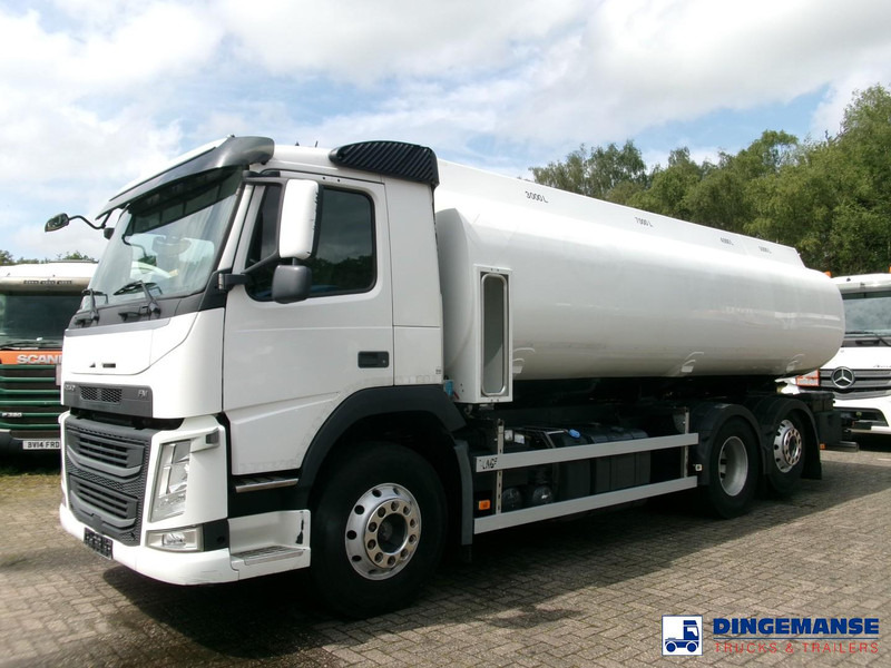 Volvo FM 380 6X2 fuel tank 20.6 m3 / 4 comp - Autocisterna: foto 1 Volvo FM 380 6X2 fuel tank 20.6 m3 / 4 comp - Autocisterna: foto 1