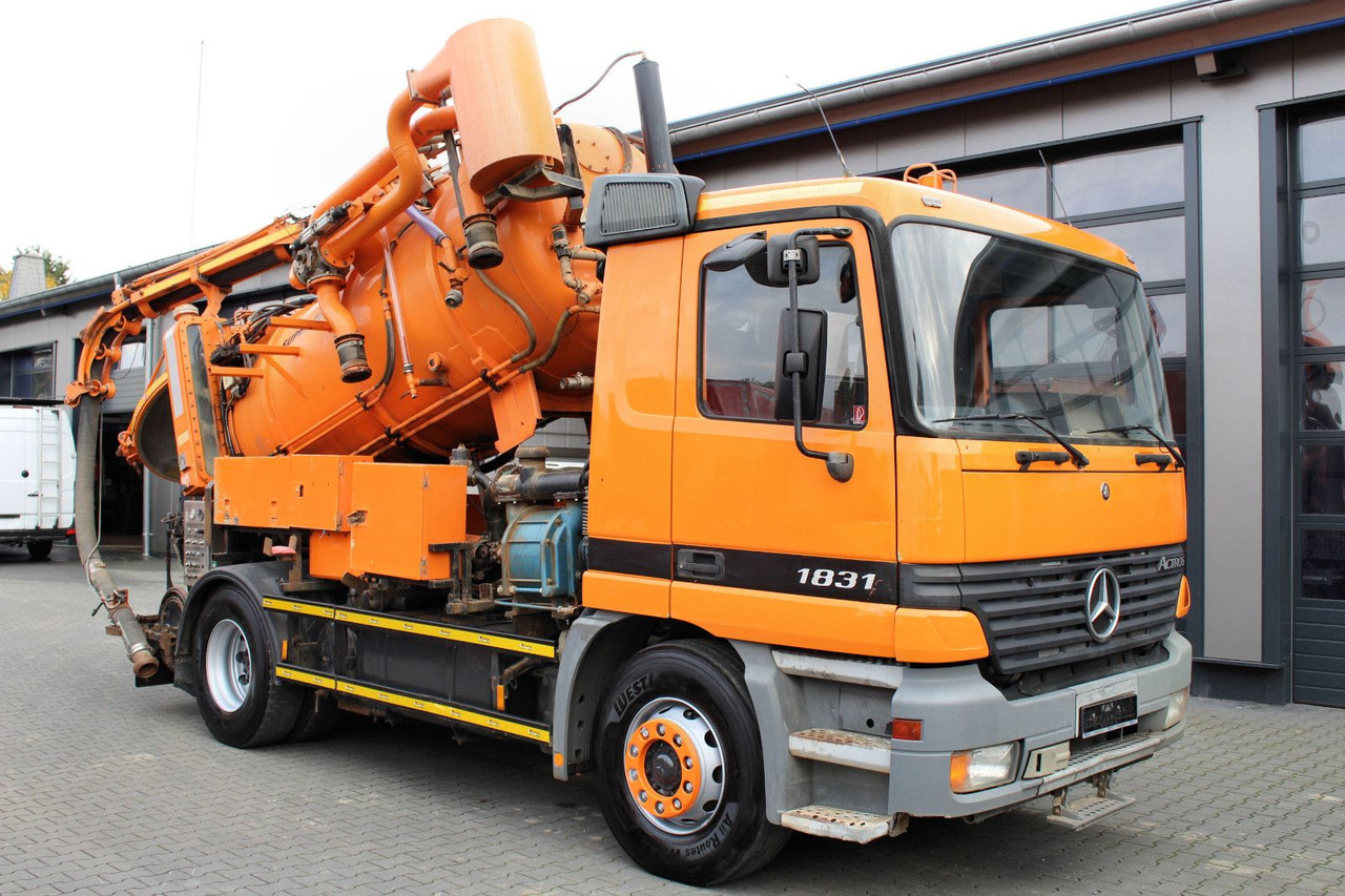 Mercedes-Benz Actros 1831 4x2 Hellmers 6,5m³ V2A INOX Kipper - Asenizatorius: foto 1 Mercedes-Benz Actros 1831 4x2 Hellmers 6,5m³ V2A INOX Kipper - Asenizatorius: foto 1