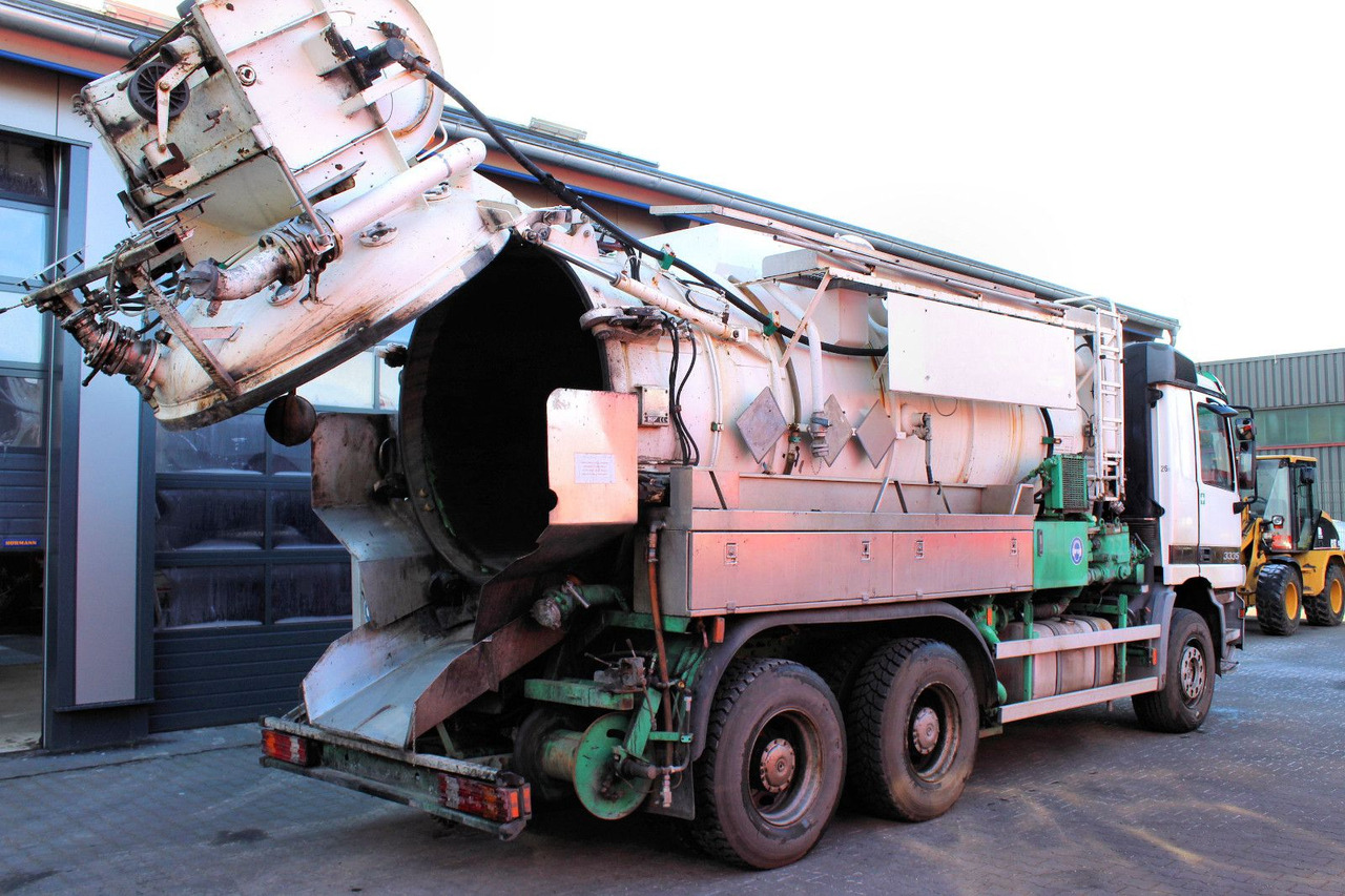 Mercedes-Benz Actros 3335 6x4 Kroll 13m³ HD-Kombi ADR/GGVS V2A - Asenizatorius: foto 3 Mercedes-Benz Actros 3335 6x4 Kroll 13m³ HD-Kombi ADR/GGVS V2A - Asenizatorius: foto 3