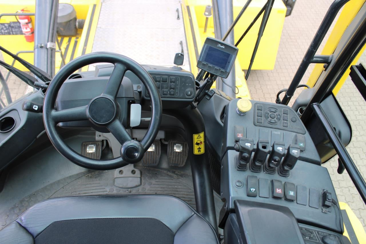 Kalmar DCG90-45ES7 - Konteinerių krautuvas: foto 4 Kalmar DCG90-45ES7 - Konteinerių krautuvas: foto 4