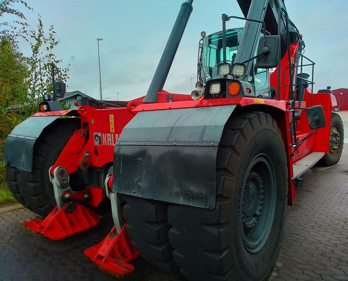 Kalmar DRG450-75C5XS - Stelažų krautuvas: foto 2 Kalmar DRG450-75C5XS - Stelažų krautuvas: foto 2
