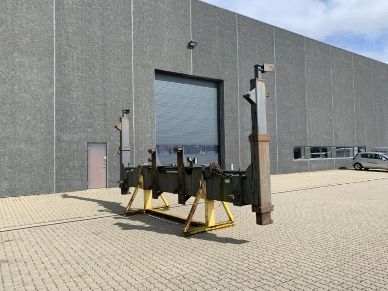 ELME 20"- 40" - Padargas - Krovimo technika: foto 2 ELME 20"- 40" - Padargas - Krovimo technika: foto 2