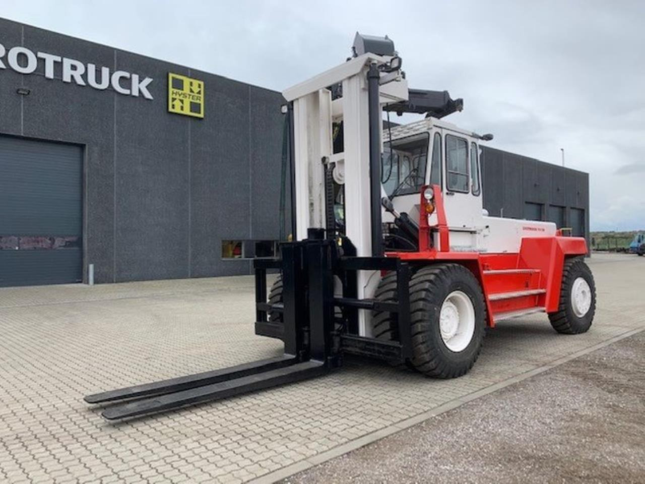 SveTruck 25120-42 - Dyzelinis krautuvas: foto 2 SveTruck 25120-42 - Dyzelinis krautuvas: foto 2