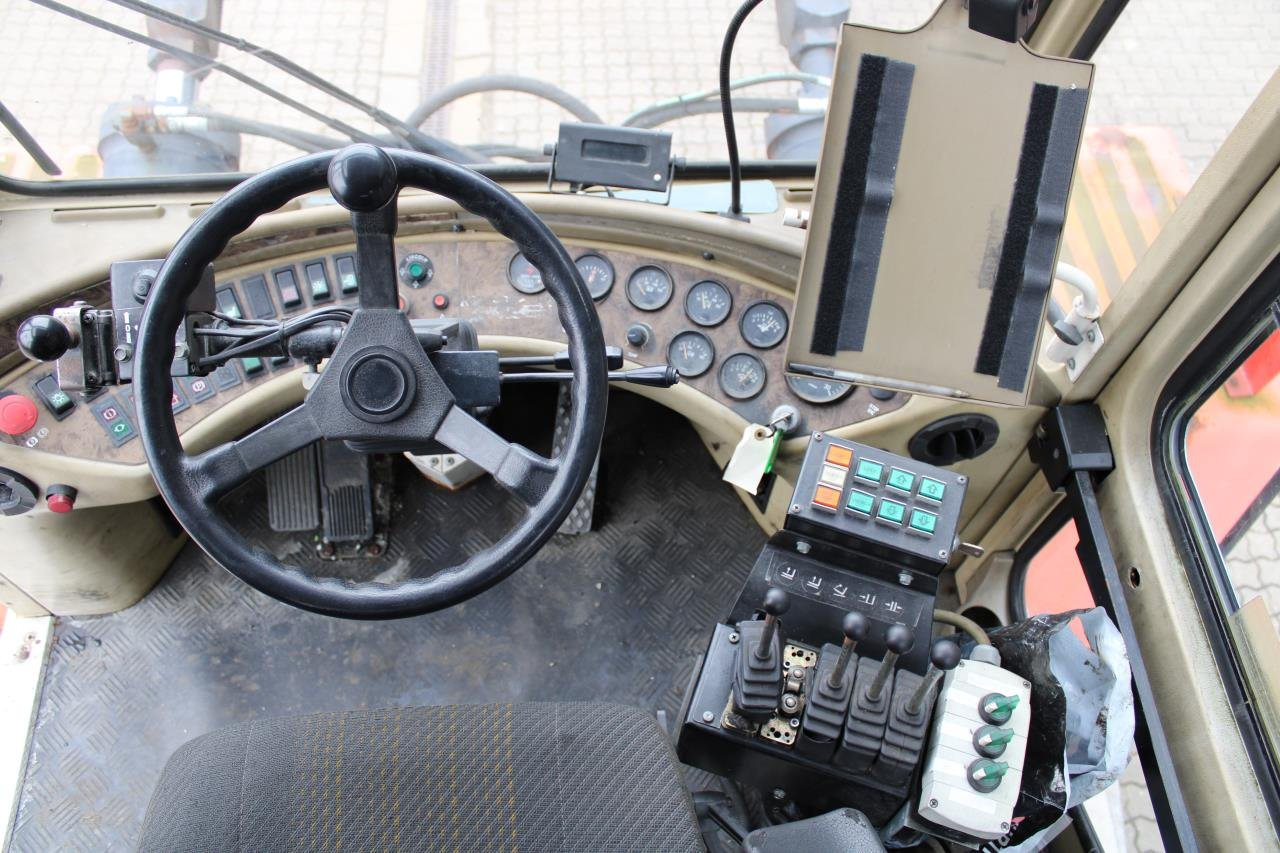 SveTruck 35120-50 - Dyzelinis krautuvas: foto 4 SveTruck 35120-50 - Dyzelinis krautuvas: foto 4