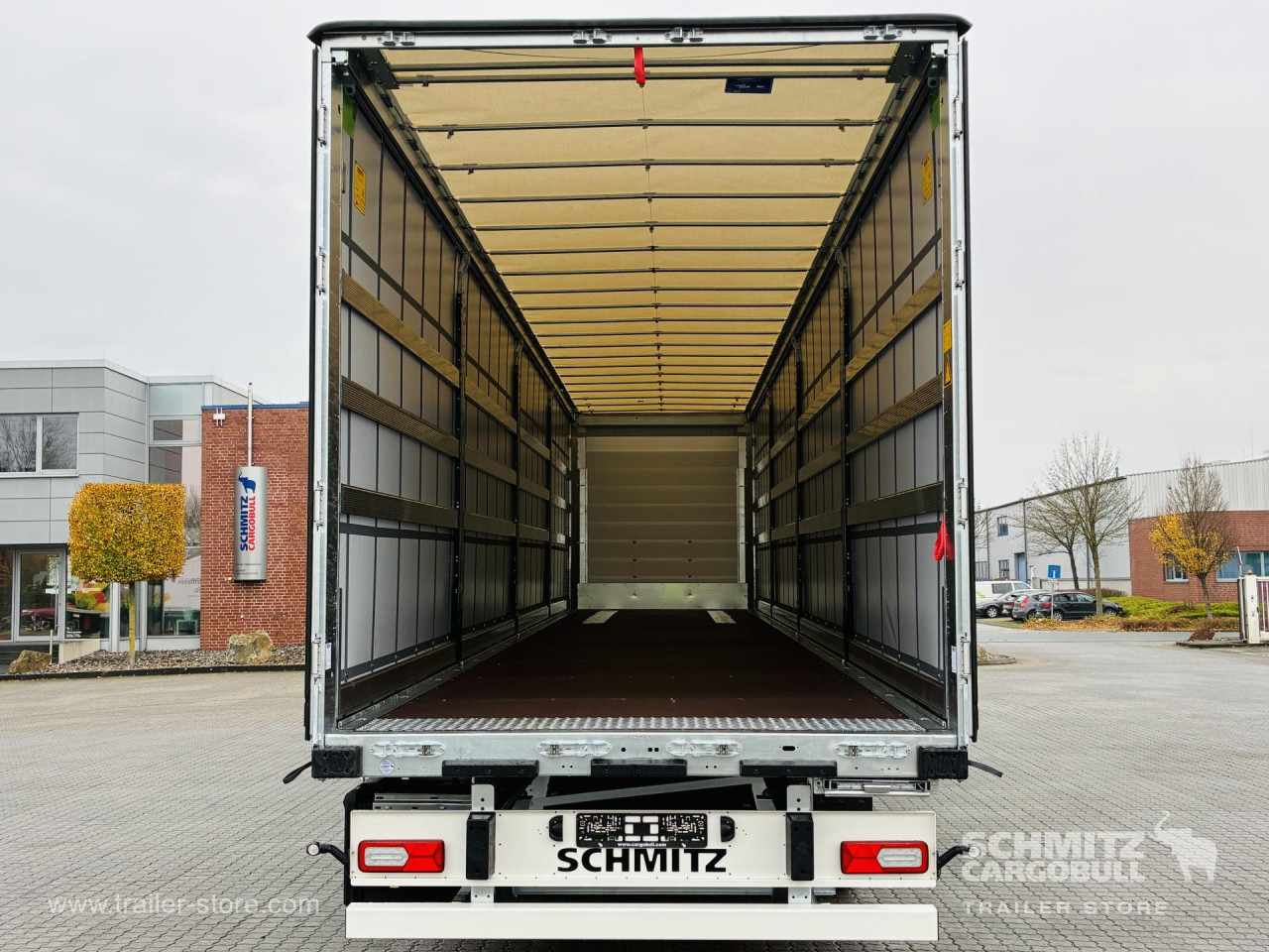 SCHMITZ Auflieger Curtainsider Standard - Tentinė puspriekabė: foto 4 SCHMITZ Auflieger Curtainsider Standard - Tentinė puspriekabė: foto 4
