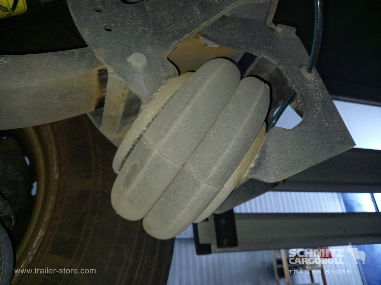 SCHMITZ Auflieger Tiefkühler Standard Double deck - Izoterminis puspriekabė: foto 3 SCHMITZ Auflieger Tiefkühler Standard Double deck - Izoterminis puspriekabė: foto 3