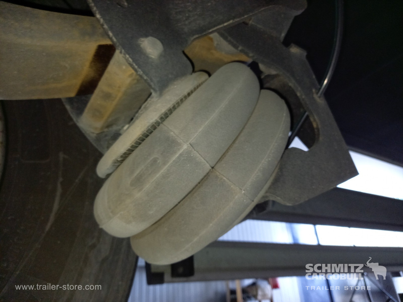 SCHMITZ Auflieger Tiefkühler Standard Double deck - Izoterminis puspriekabė: foto 3 SCHMITZ Auflieger Tiefkühler Standard Double deck - Izoterminis puspriekabė: foto 3