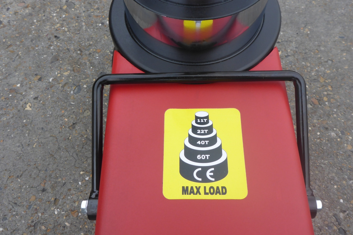 TPH60T-4 Air hydraulic jack 60 Tons - Minimum height 15 cm - Garažo įranga: foto 4 TPH60T-4 Air hydraulic jack 60 Tons - Minimum height 15 cm - Garažo įranga: foto 4