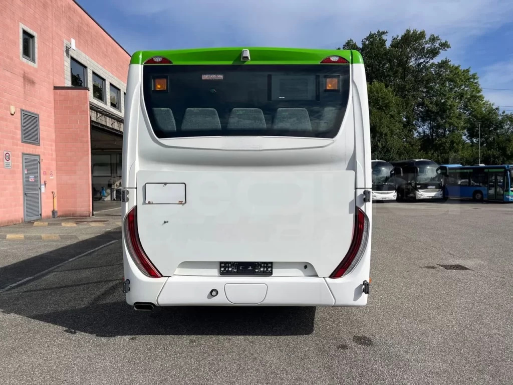 N.1 IVECO CROSSWAY LE – Anno 2014 - Priemiestinis autobusas: foto 3 N.1 IVECO CROSSWAY LE – Anno 2014 - Priemiestinis autobusas: foto 3