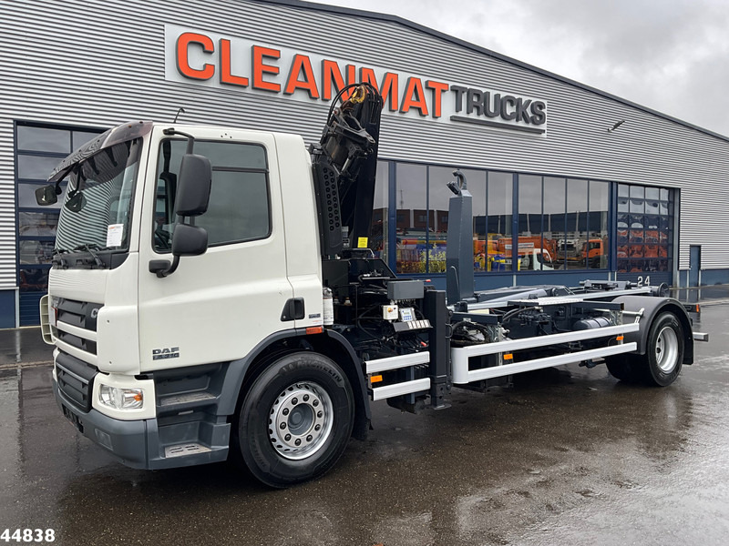 DAF FA 75 CF 250 MKG 14 Tonmeter laadkraan - Hook-lift sunkvežimis, Sunkvežimis su kranu: foto 2 DAF FA 75 CF 250 MKG 14 Tonmeter laadkraan - Hook-lift sunkvežimis, Sunkvežimis su kranu: foto 2