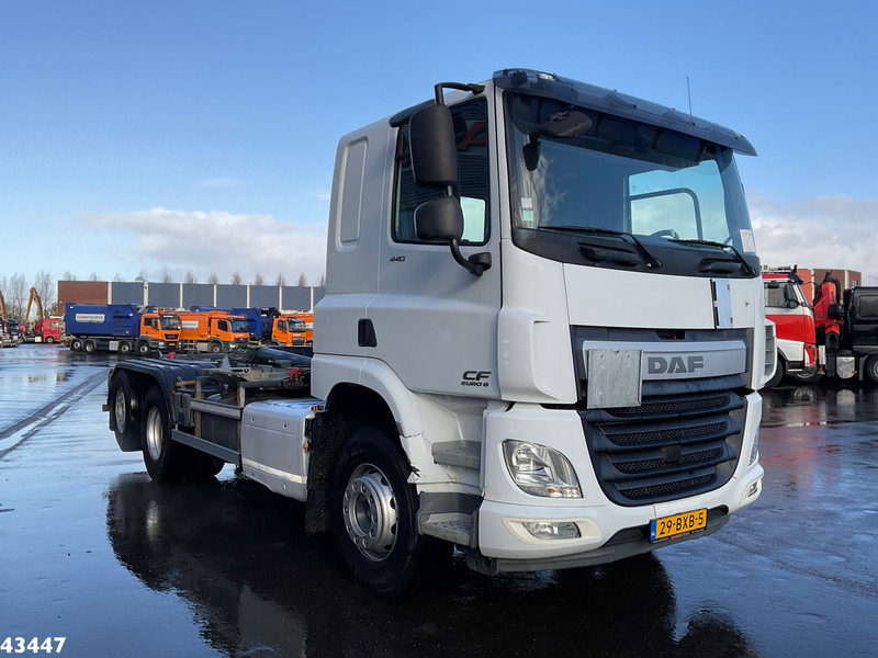 DAF FAN CF 440 Euro 6 20 Ton haakarmsysteem - Hook-lift sunkvežimis: foto 4 DAF FAN CF 440 Euro 6 20 Ton haakarmsysteem - Hook-lift sunkvežimis: foto 4