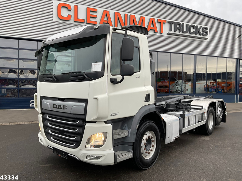 DAF FAN CF 450 Euro 6 ZF Intarder VDL 21 Ton haakarmsysteem - Hook-lift sunkvežimis: foto 2 DAF FAN CF 450 Euro 6 ZF Intarder VDL 21 Ton haakarmsysteem - Hook-lift sunkvežimis: foto 2