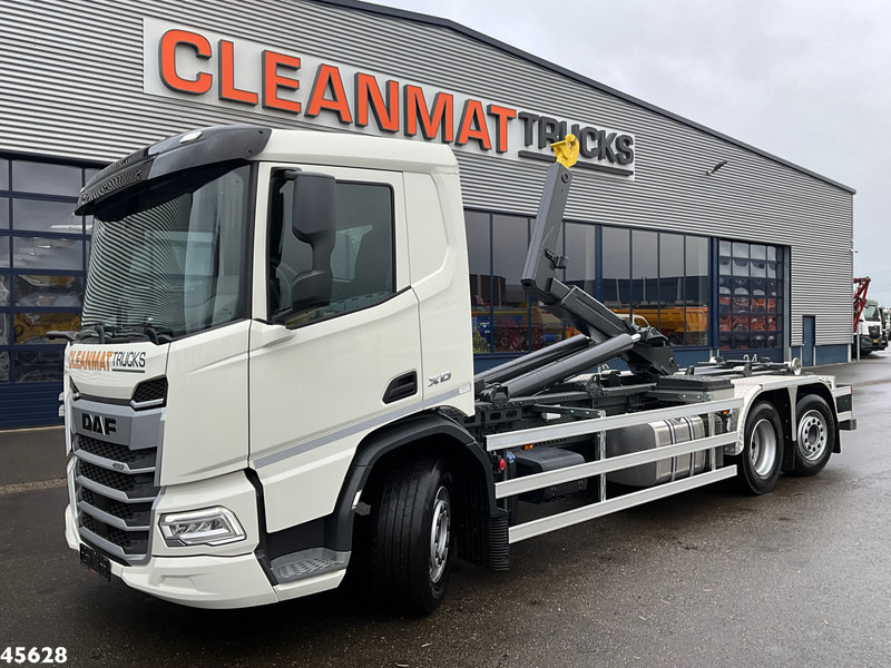 DAF FAN XD 450 Euro 6 Hyva 26 Ton haakarmsysteem - Hook-lift sunkvežimis: foto 1 DAF FAN XD 450 Euro 6 Hyva 26 Ton haakarmsysteem - Hook-lift sunkvežimis: foto 1