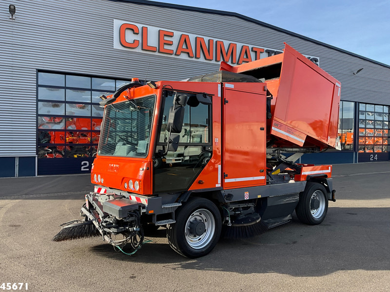 Dulevo 5020 Euro 6 with 3-rd brush - Gatvių šlavimo mašina: foto 4 Dulevo 5020 Euro 6 with 3-rd brush - Gatvių šlavimo mašina: foto 4