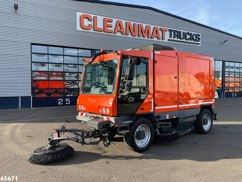 Dulevo 5020 Euro 6 with 3-rd brush - Gatvių šlavimo mašina: foto 2 Dulevo 5020 Euro 6 with 3-rd brush - Gatvių šlavimo mašina: foto 2