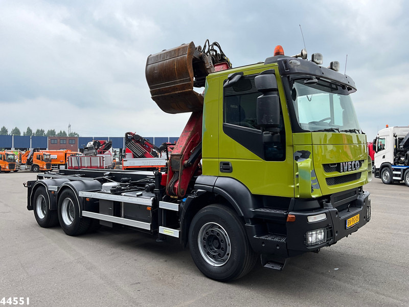Iveco AD260T41 6x4 HMF 16 Tonmeter Z-kraan - Sunkvežimis - kabelių sistema, Sunkvežimis su kranu: foto 3 Iveco AD260T41 6x4 HMF 16 Tonmeter Z-kraan - Sunkvežimis - kabelių sistema, Sunkvežimis su kranu: foto 3