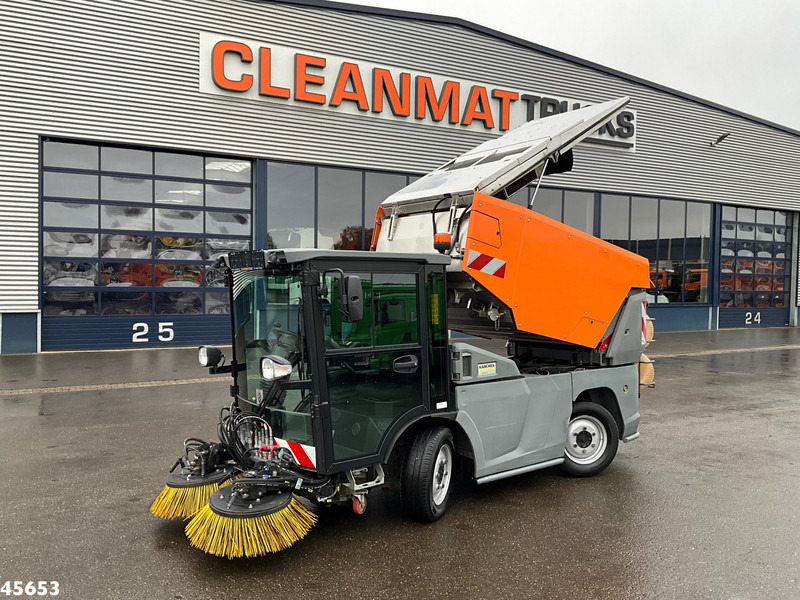 Kärcher MC 250 Just 16.579 km! - Gatvių šlavimo mašina: foto 1 Kärcher MC 250 Just 16.579 km! - Gatvių šlavimo mašina: foto 1