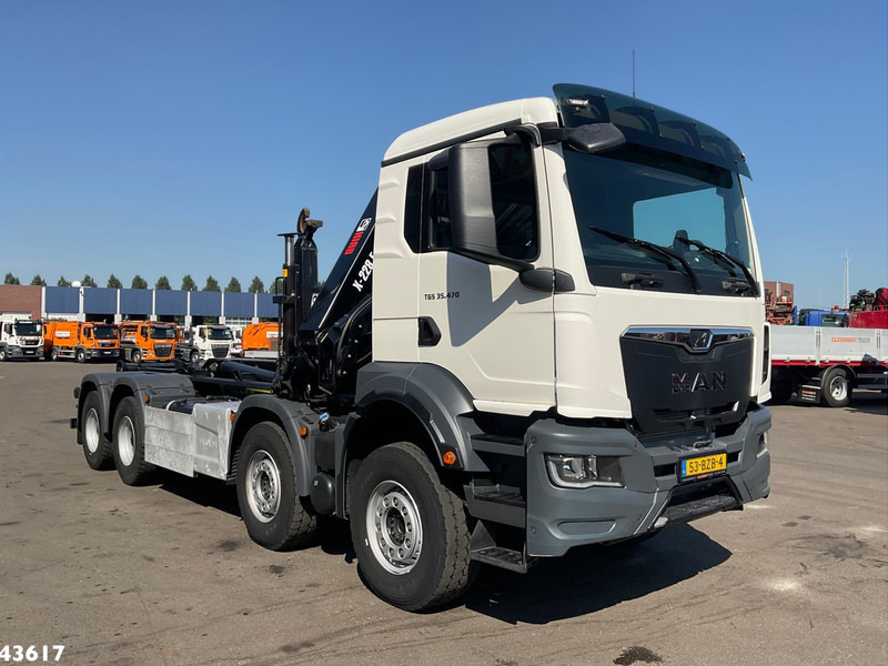 MAN TGS 32.470 8x4 Euro 6 Hiab 22 Tonmeter laadkraan Just 68.765 Km! - Hook-lift sunkvežimis: foto 5 MAN TGS 32.470 8x4 Euro 6 Hiab 22 Tonmeter laadkraan Just 68.765 Km! - Hook-lift sunkvežimis: foto 5