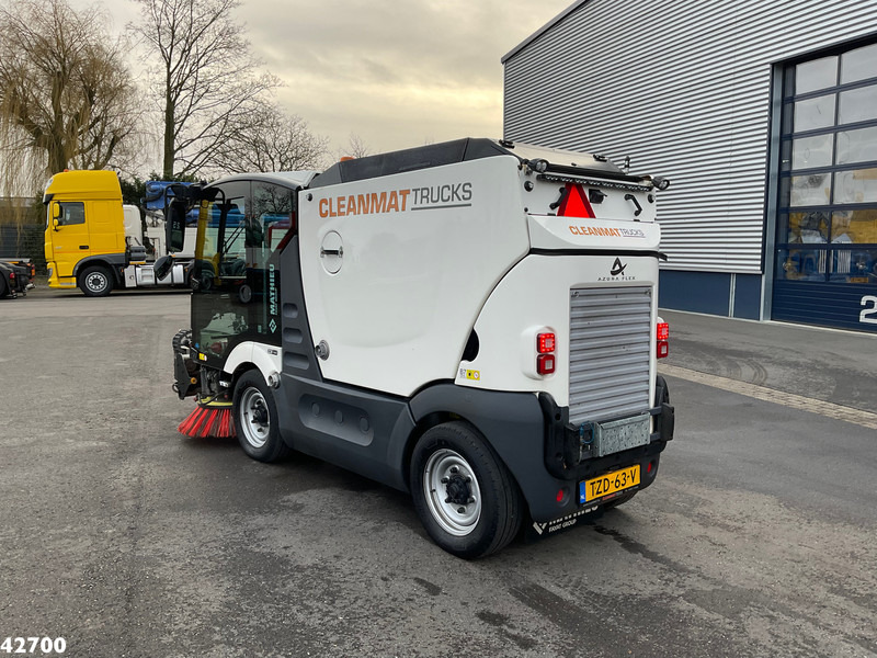 Mathieu MC 210 Azura Flex Euro 6 Stage 5 with 3-rd brush - Gatvių šlavimo mašina: foto 2 Mathieu MC 210 Azura Flex Euro 6 Stage 5 with 3-rd brush - Gatvių šlavimo mašina: foto 2