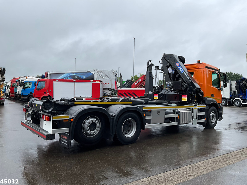 Mercedes-Benz ACTROS 2543 HMF 23 Tonmeter laadkraan - Hook-lift sunkvežimis: foto 4 Mercedes-Benz ACTROS 2543 HMF 23 Tonmeter laadkraan - Hook-lift sunkvežimis: foto 4