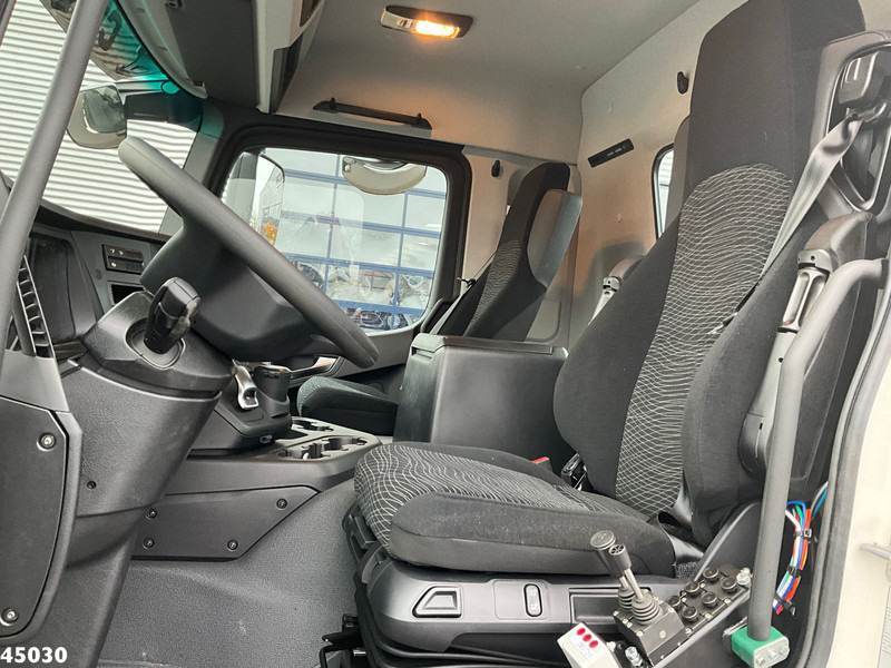 Interior photo 2: Hook-lift sunkvežimis Mercedes-Benz Actros 2643 VDL 21 Ton haakarmsysteem