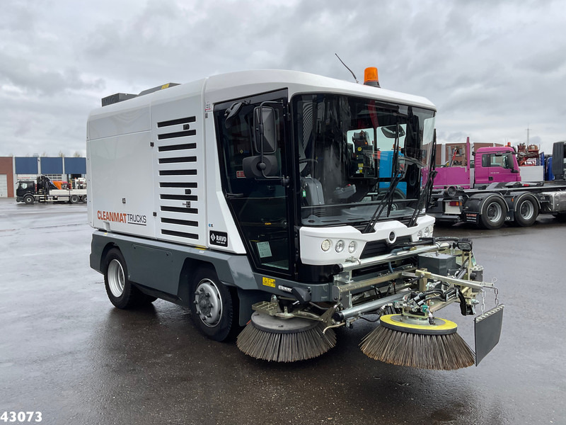 Ravo 540 STH Euro 6 with 3-rd brush - Gatvių šlavimo mašina: foto 4 Ravo 540 STH Euro 6 with 3-rd brush - Gatvių šlavimo mašina: foto 4