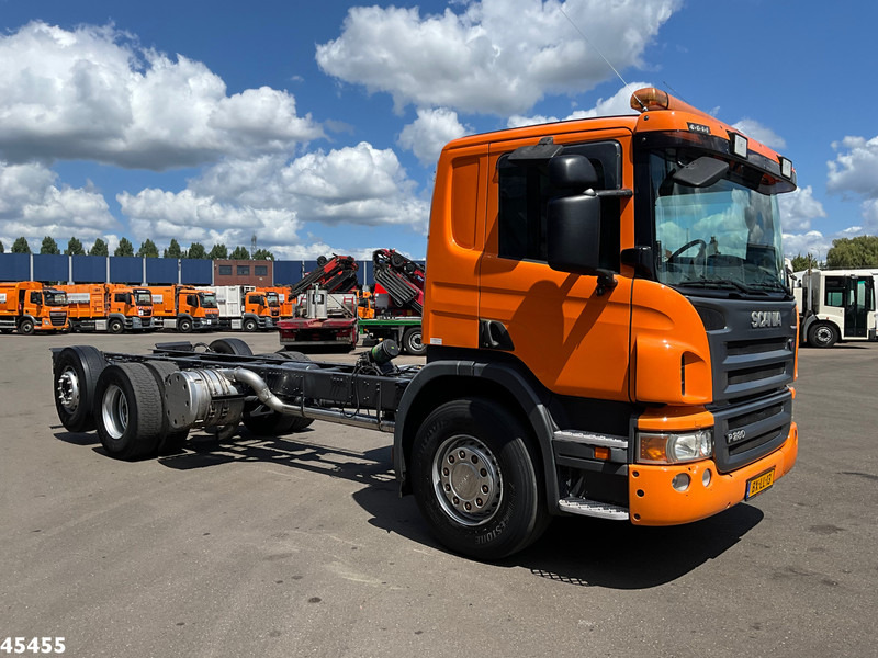 Scania P 280 6x2 Chassis Cabine with PTO Just 218.646 km! - Važiuoklės sunkvežimis: foto 5 Scania P 280 6x2 Chassis Cabine with PTO Just 218.646 km! - Važiuoklės sunkvežimis: foto 5