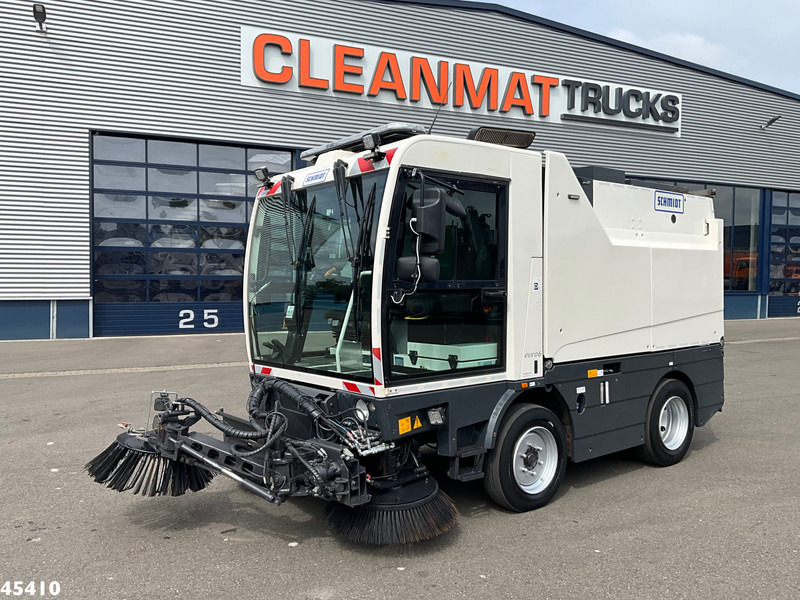 Schmidt Cleango 500 Compact Euro 6 with 3-rd brush - Gatvių šlavimo mašina: foto 2 Schmidt Cleango 500 Compact Euro 6 with 3-rd brush - Gatvių šlavimo mašina: foto 2