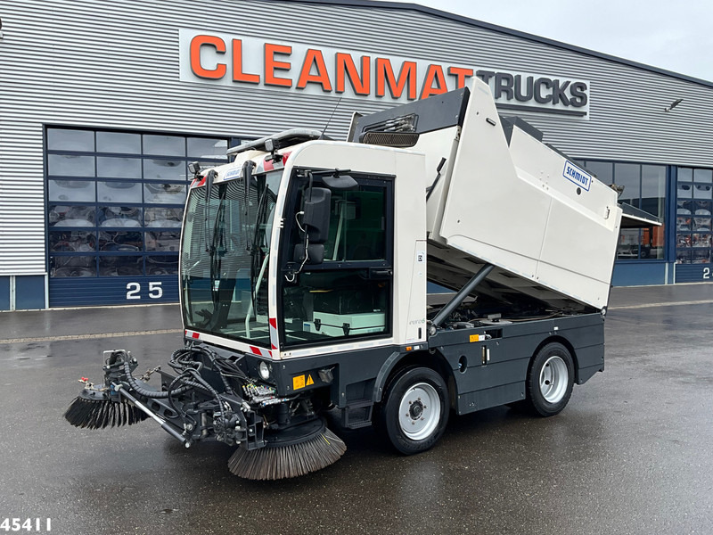 Schmidt Cleango 500 Compact Euro 6 with 3-rd brush - Gatvių šlavimo mašina: foto 1 Schmidt Cleango 500 Compact Euro 6 with 3-rd brush - Gatvių šlavimo mašina: foto 1