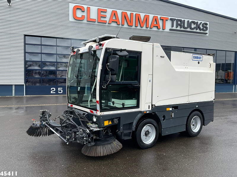 Schmidt Cleango 500 Compact Euro 6 with 3-rd brush - Gatvių šlavimo mašina: foto 2 Schmidt Cleango 500 Compact Euro 6 with 3-rd brush - Gatvių šlavimo mašina: foto 2